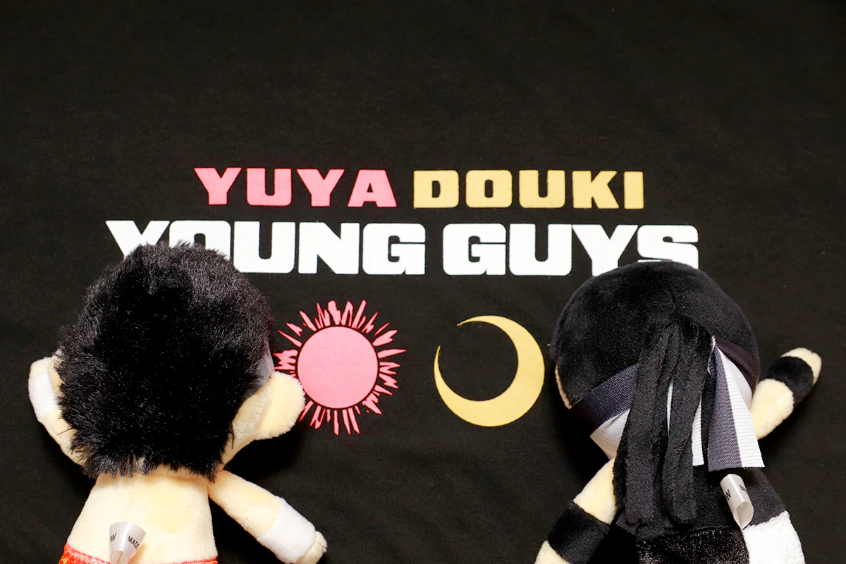 上村優也&DOUKI「YOUNG GUYS」セット(Tシャツ&ポーチ) - Image 3